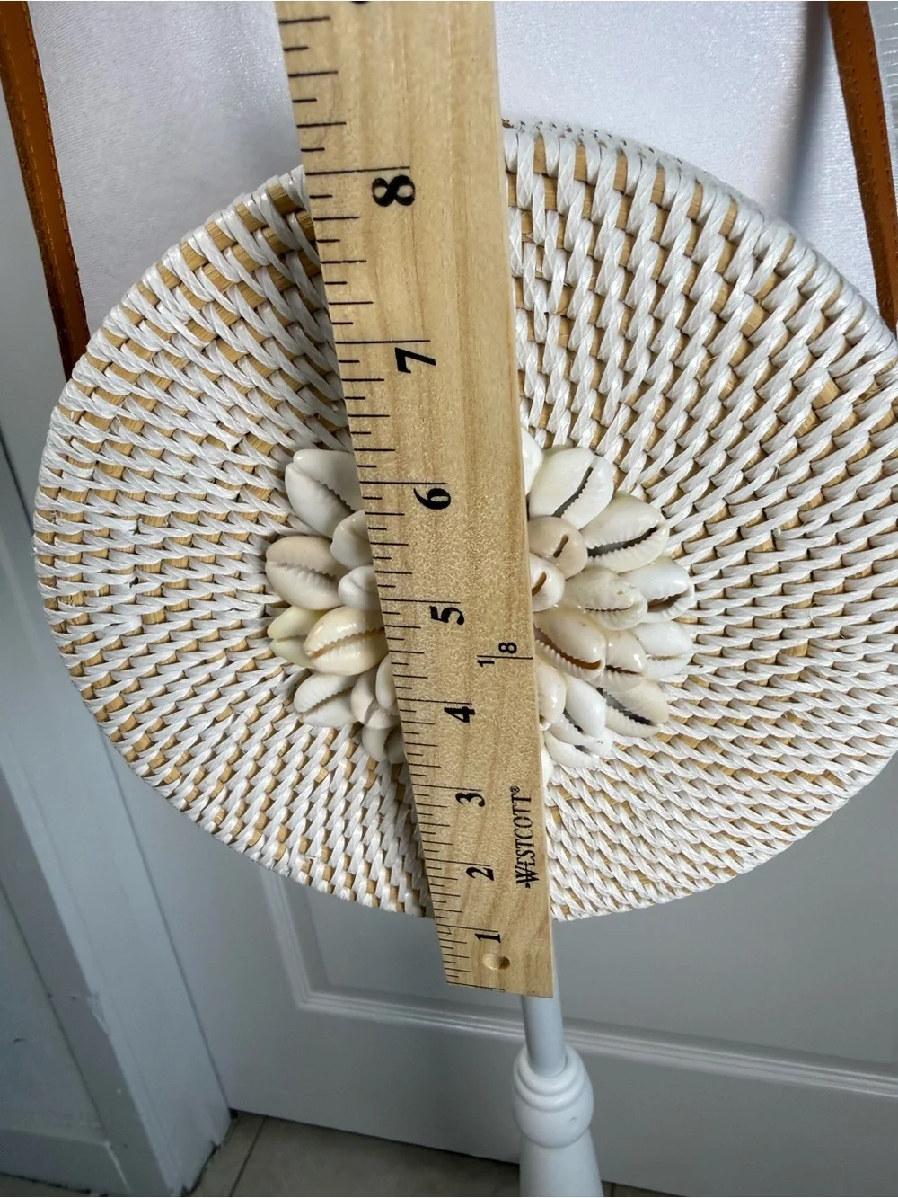 Round Woven Shell Accent Straw Crossbody Bag - White & Tan